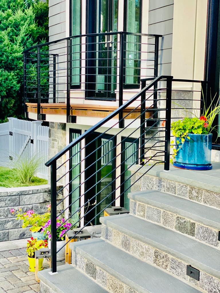 Modern horizontal bar balcony railing — sleek contemporary design